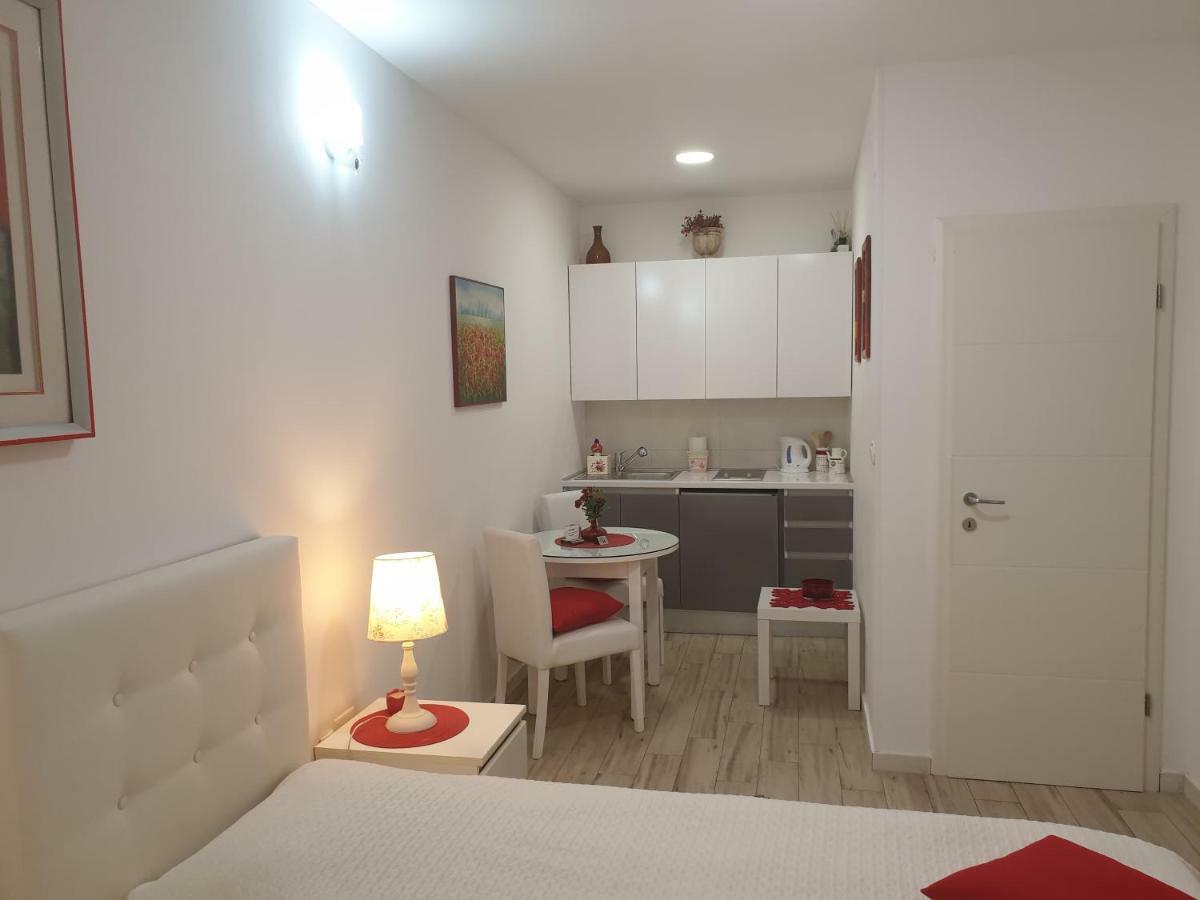 Apartments And Rooms Villa Lina Split Exterior foto