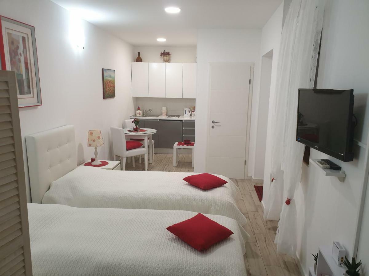Apartments And Rooms Villa Lina Split Exterior foto